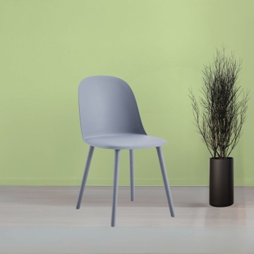 Chaise en polypropylène gris foncé avec dossier enveloppant Opale