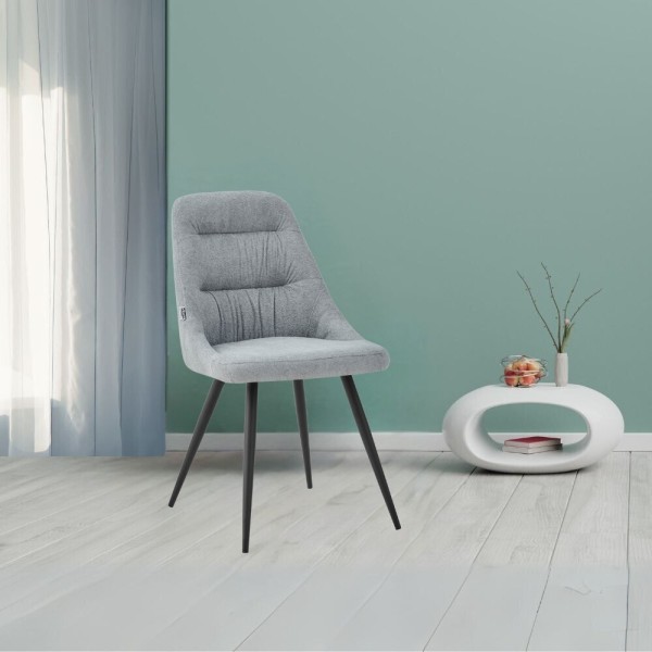 Chaise rembourrée Cascade tissu gris clair et pieds en métal noir Chaise rembourrée Cascade tissu gris clair et pieds en métal noir