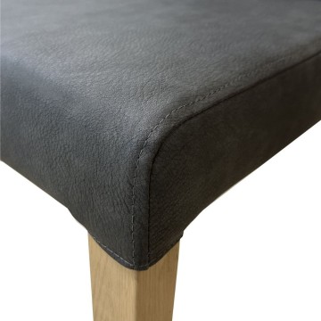 Chaise en simili-cuir gris et pieds en chêne Annie