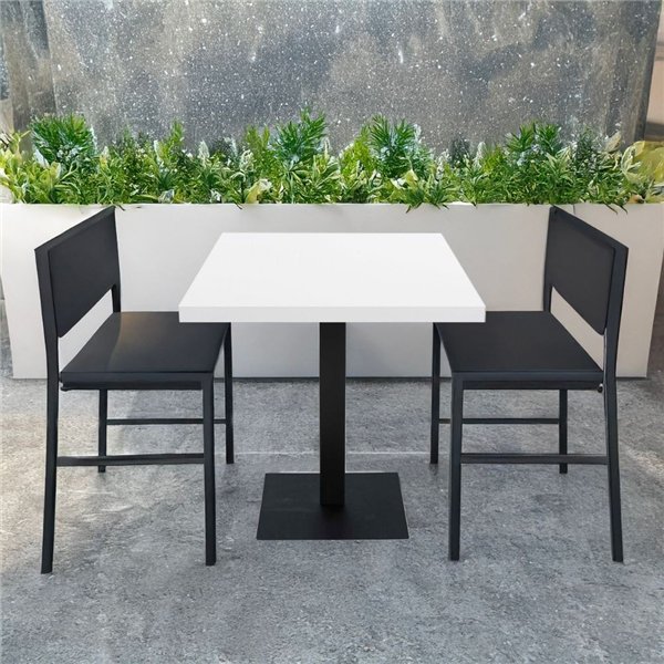 Table carrée Key 80x80 avec base en métal noir et plateau blanc Table carrée Key 80x80 avec base en métal noir et plateau blanc